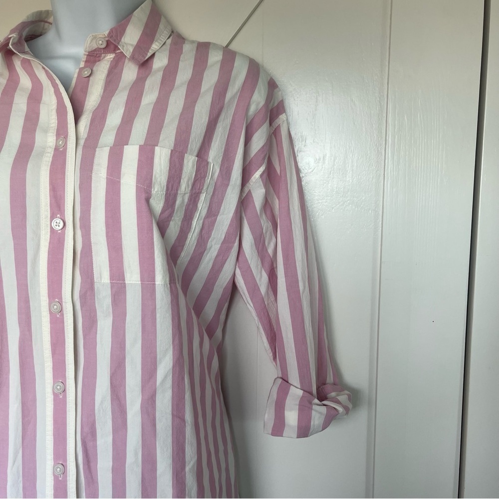 Madewell pink striped relaxed fit button down shirt
Brand new with tags